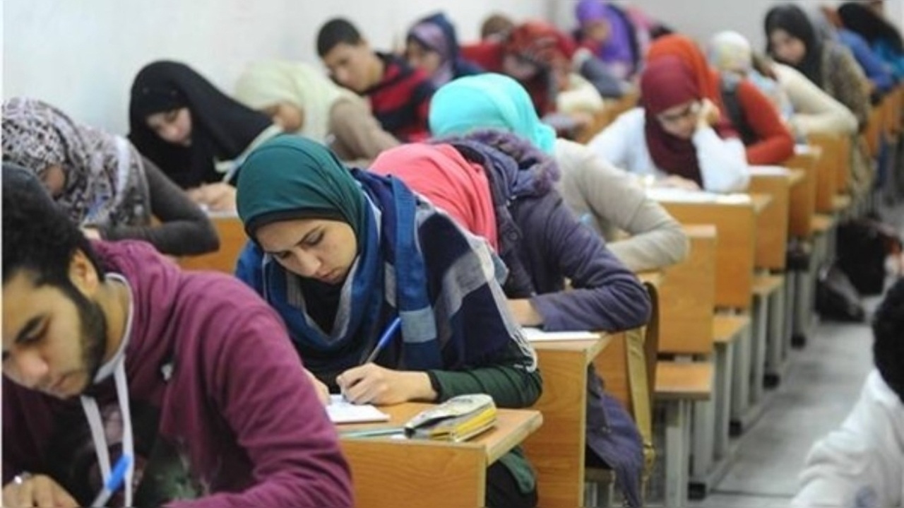 الماراثون الامتحاني على الأبواب: موعد بداية امتحانات الثانوية العامة 2025 1 موعد بداية امتحانات الثانوية العامة 2025