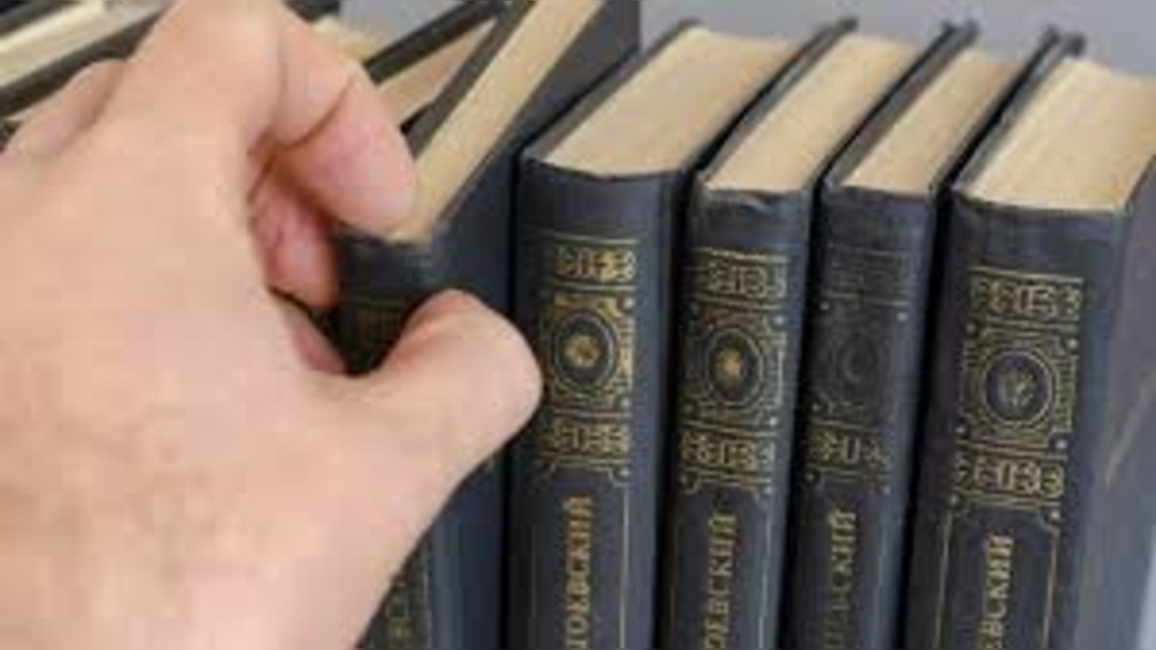 6 يونيو: مناسبة للاحتفال بجمال اللغة الروسية 2025 1 اليوم العالمي للغة الروسية