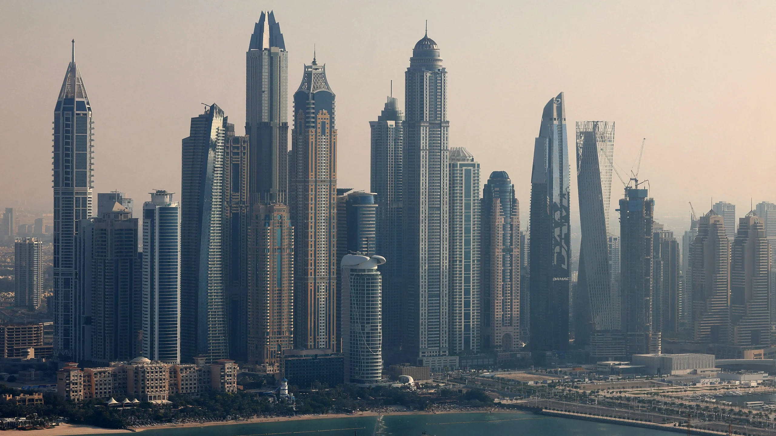 تباطؤ نمو القطاع الخاص غير النفطي في الإمارات خلال مايو 1 تباطؤ نمو القطاع الخاص غير النفطي في الإمارات خلال مايو