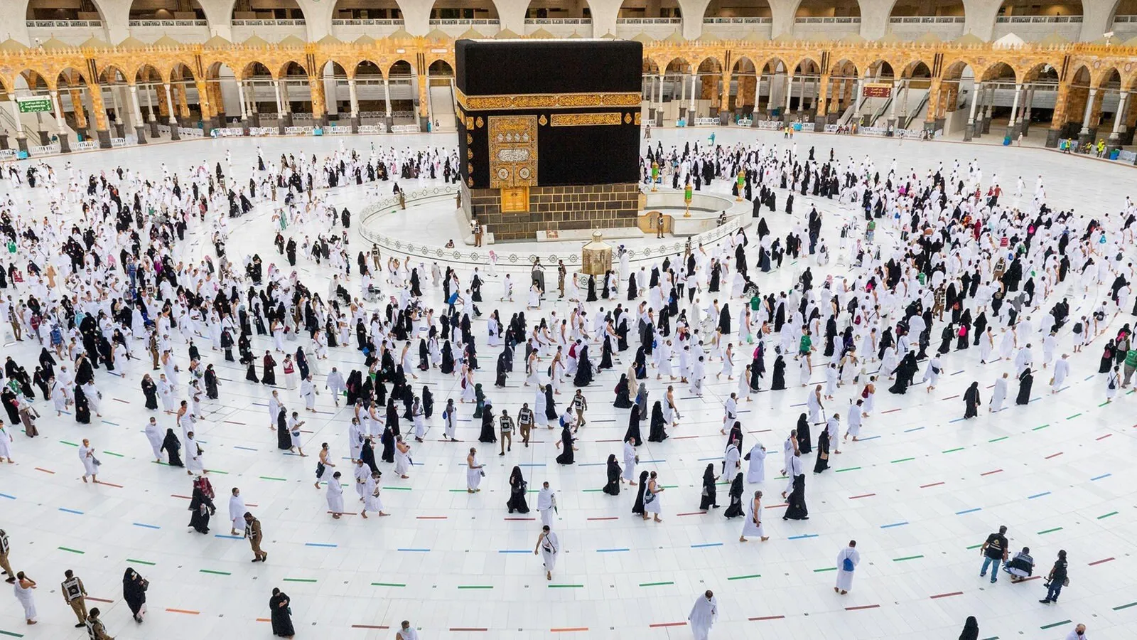 الحجاج يواصلون التوافد على السعودية من مختلف أنحاء العالم