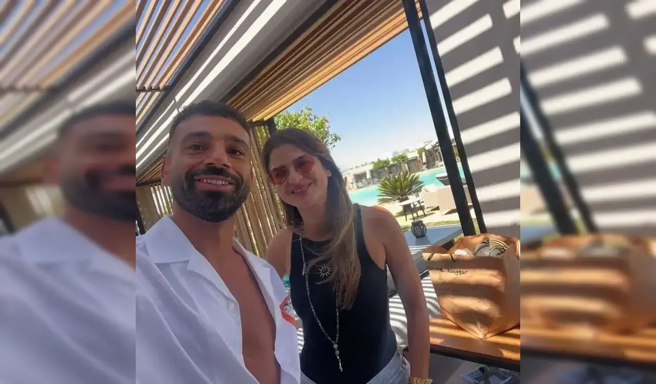 هل هناك علاقة بين كارين فهمي ومحمد صلاح؟ بعد صورة الساحل 1 هل هناك علاقة بين كارين فهمي ومحمد صلاح؟ بعد صورة الساحل