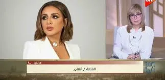 تفاصيل جديدة في أزمة شيرين عبد الوهاب.. وأنغام توجه رسالة مؤثرة إلى جمهورها 4 أنغام توجه رسالة مؤثرة إلى جمهورها