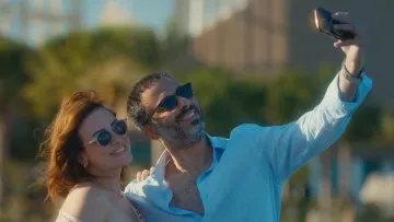 شاهدة الحلقة الاولى مسلسل كتالوج: عبر منصة نتفليكس دراما أسرية تخطف القلوب قبل العرض 2 صور حصرية تشعل الترقب قبل مشاهدة مسلسل كتالوج