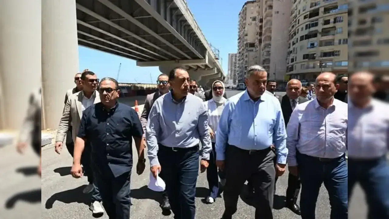 مدبولي يتفقد تطوير محور محمد نجيب وكورنيش الإسكندرية 1 محور محمد نجيب