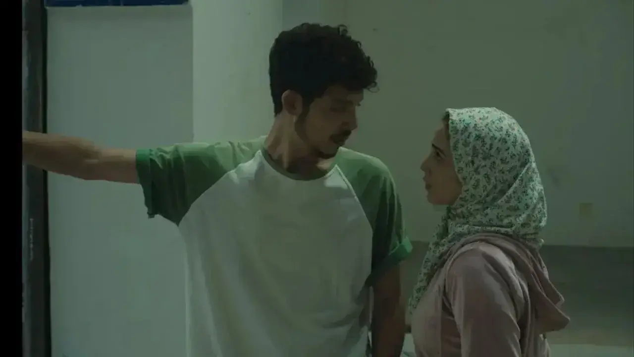 مشاهدة فيلم خلف أشجار النخيل مترجم كامل مجانا